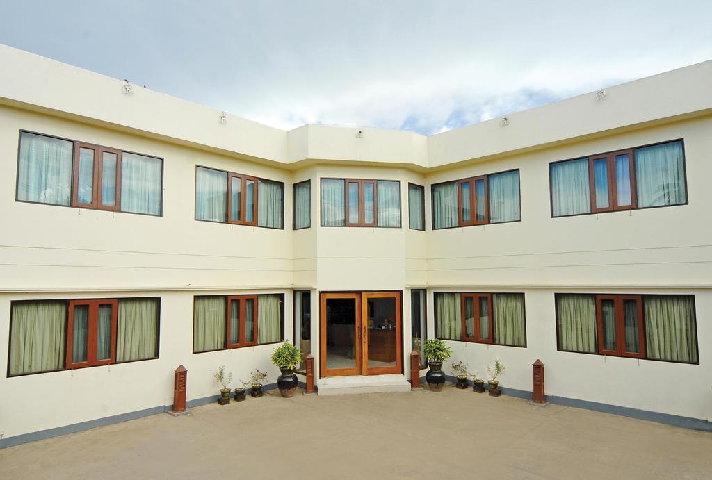 Hotel Amazing Kaytu Taungoo Exterior foto